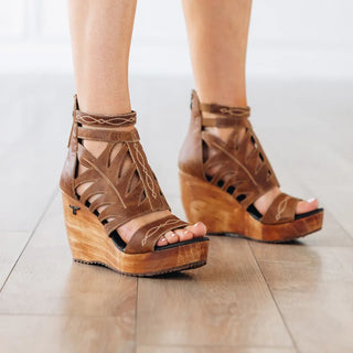 LANE The Becca Wedge