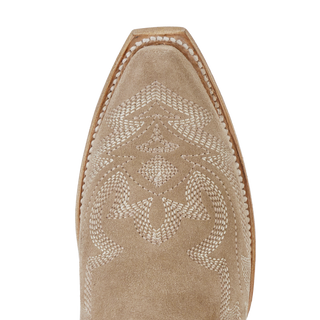 Saratoga Boot - Latte Roughout