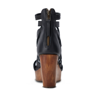 Becca Wedge - Jet Black