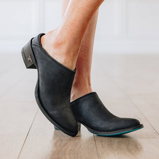 Plain Jane Mule - Matte Black